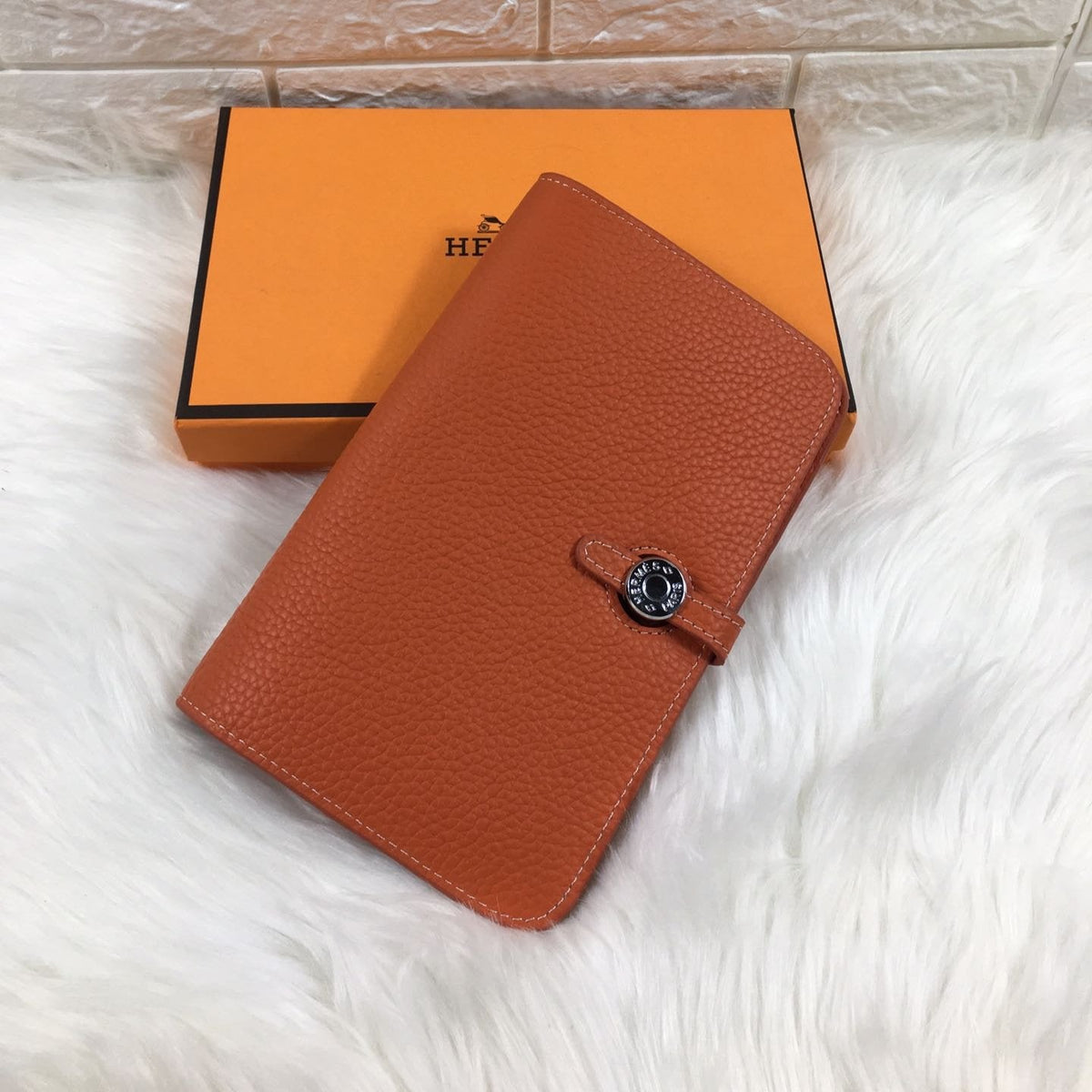 H*M DOGON WALLET 20 ORANGE GRAINED CALFSKIN
