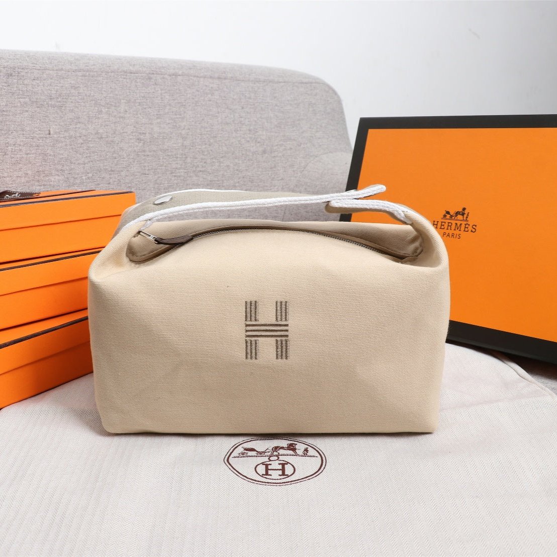 H*M BRIDE-A-BRAC 21 BEIGE CANVAS