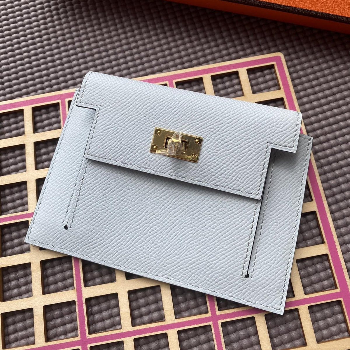 H*M K*lly Pocket 13.5 Light Grey Epsom Ghw