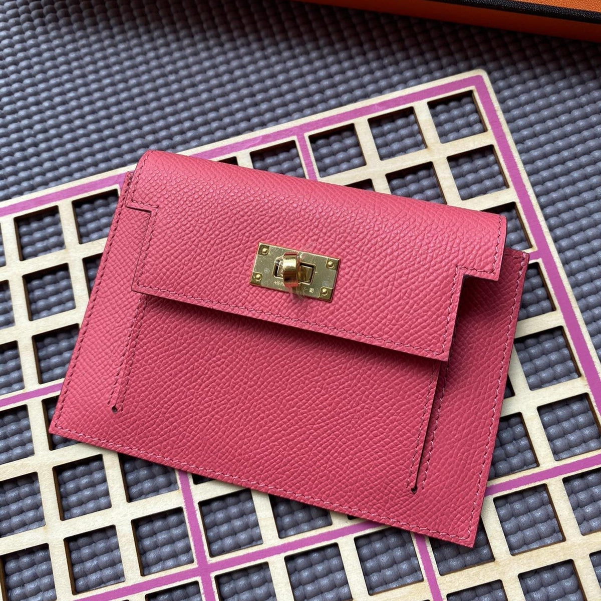 H*M K*lly Pocket 13.5 Dark Pink Epsom Ghw