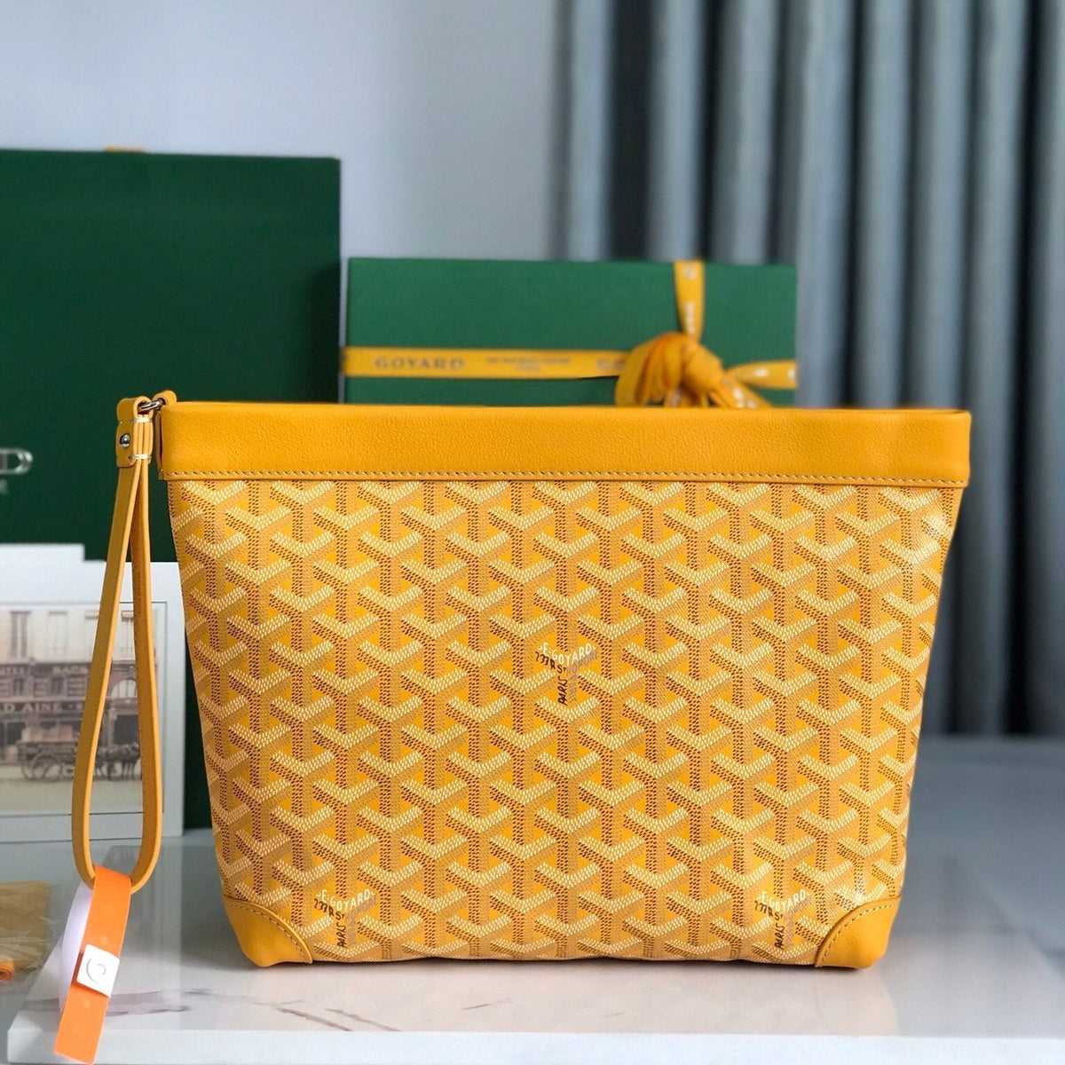 CONTI POUCH 24 IN YELLOW LAMBSKIN AND GOY*RDINE CANVAS