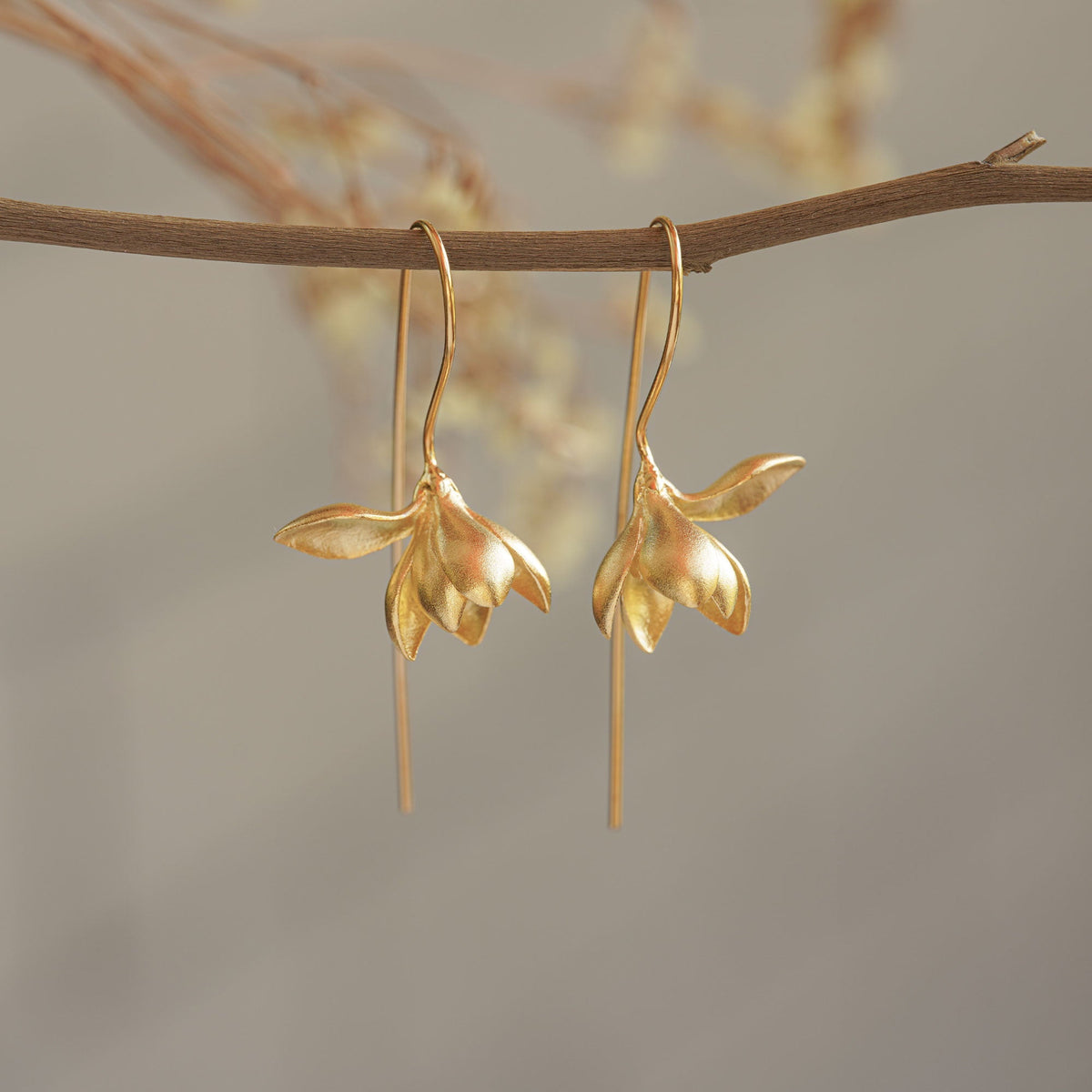MAGNOLIA FLOWER EARRINGS