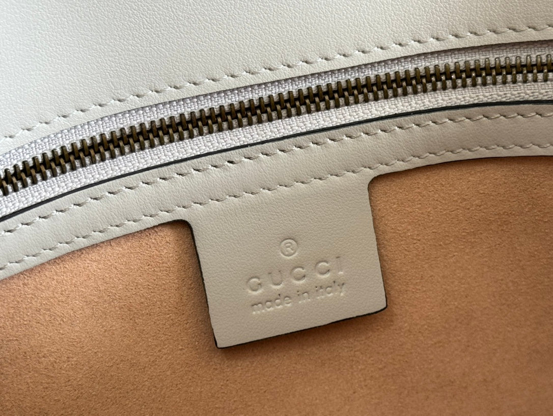 GG MARMONT MATELASS_ LARGE 26 BAG WHITE CALFSKIN