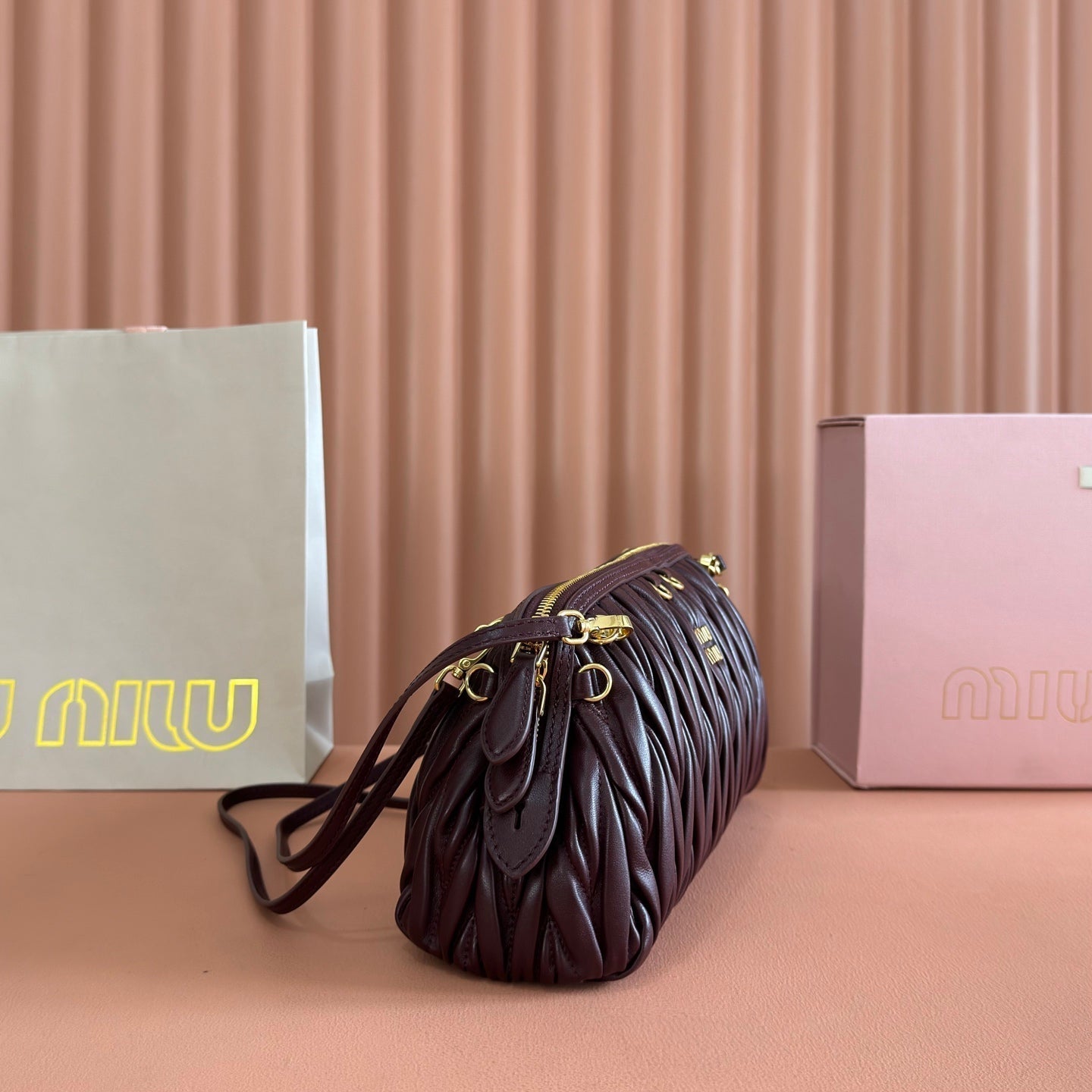 Miu Caprice Clutch Burgundy Matelassé Nappa Leather 280763
