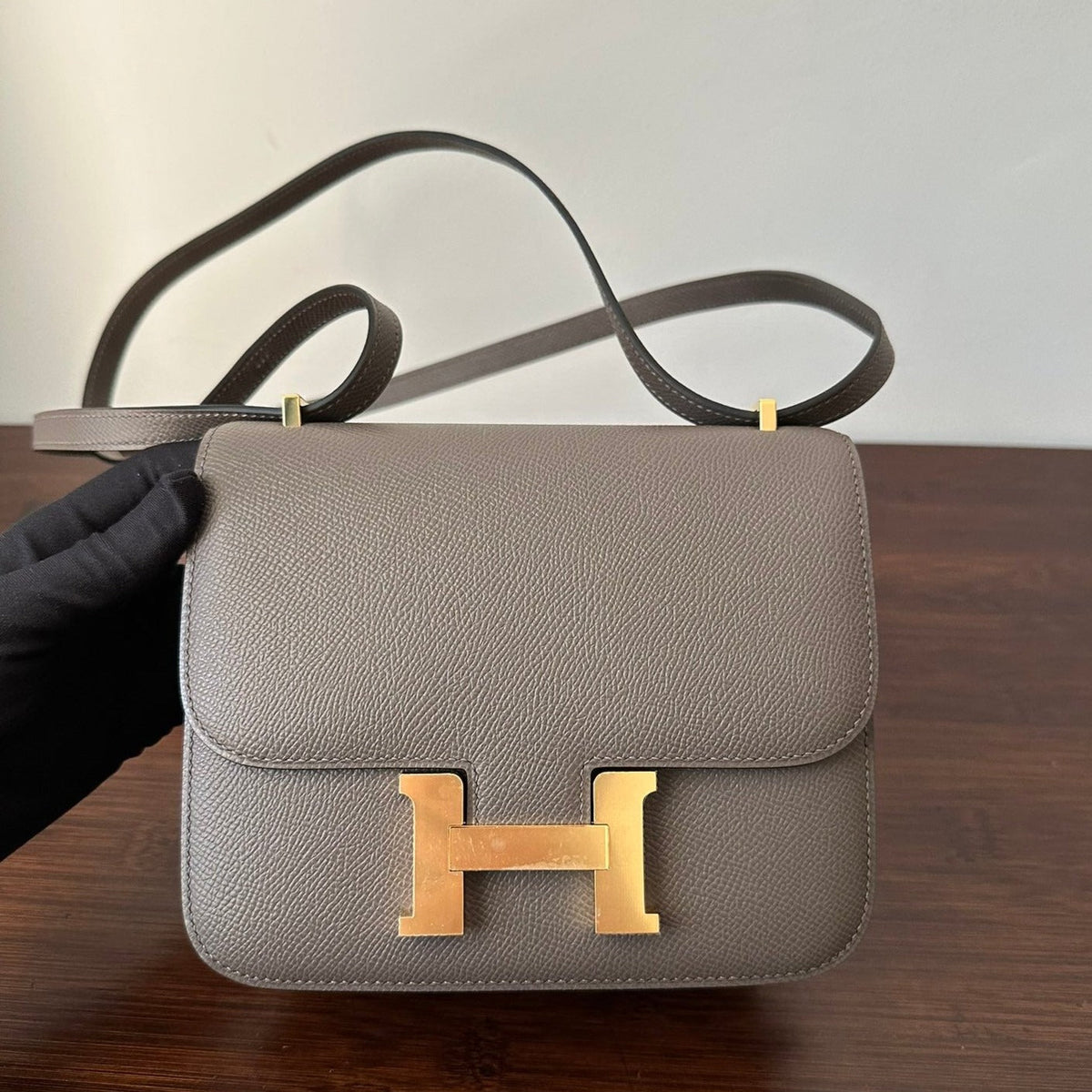 C*NSTANCE 18 ETOUPE EPSOM GOLD HARDWARE