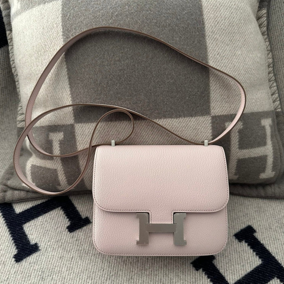 C*NSTANCE 18 LIGHT PINK CHEVRE SILVER HARDWARE