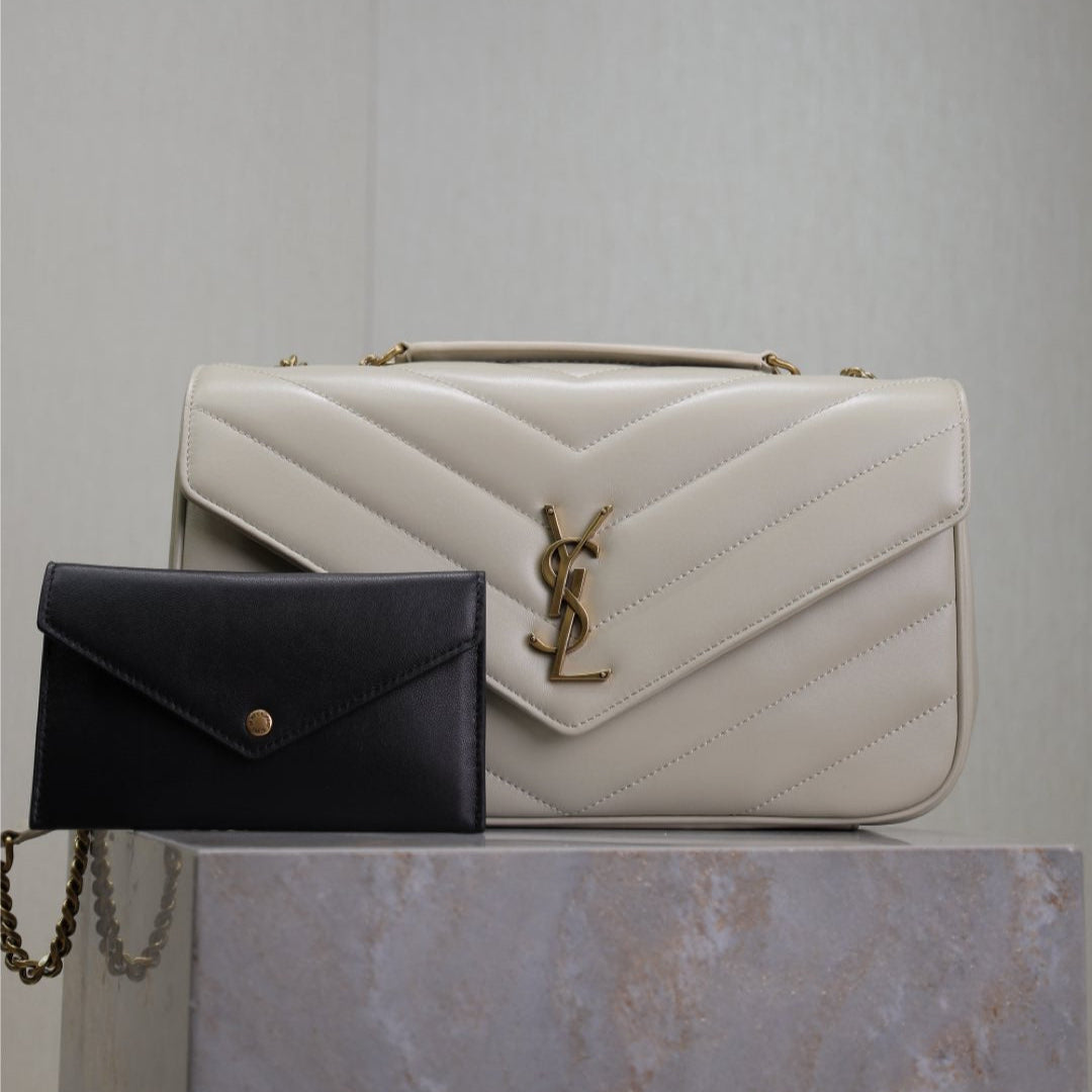 LOU*OU MEDIUM 29 IN WHITE SHEEPSKIN GOLD HARDWARE
