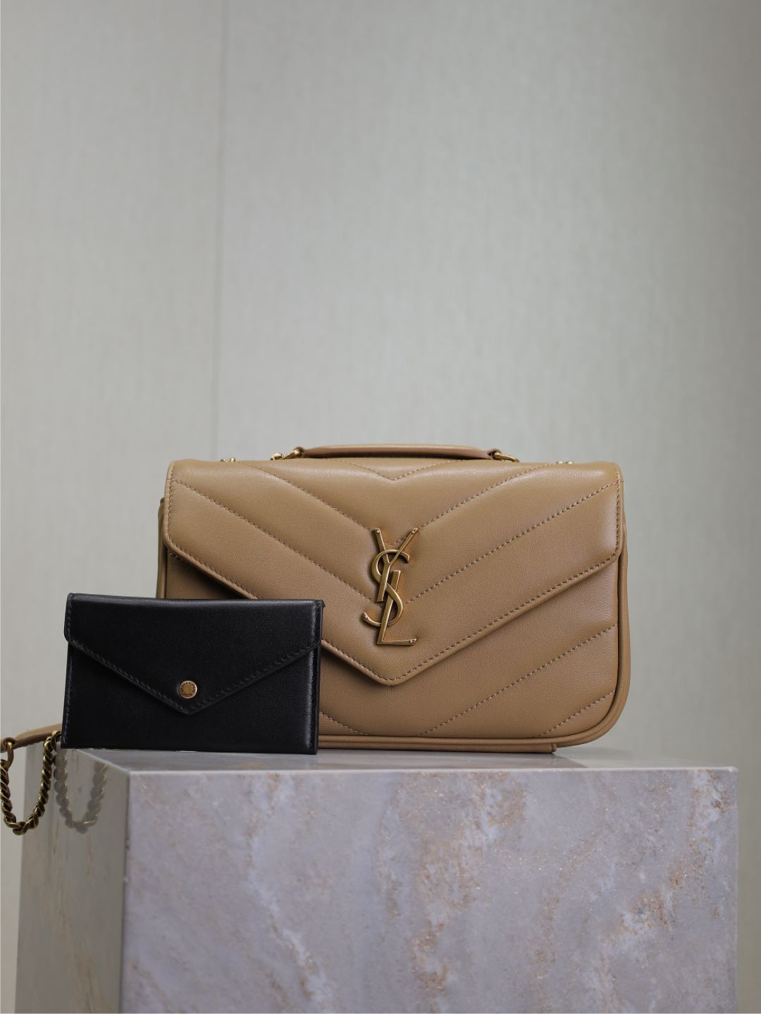 LOU*OU SMALL 24 IN MILK TEA SHEEPSKIN GOLD HARDWARE