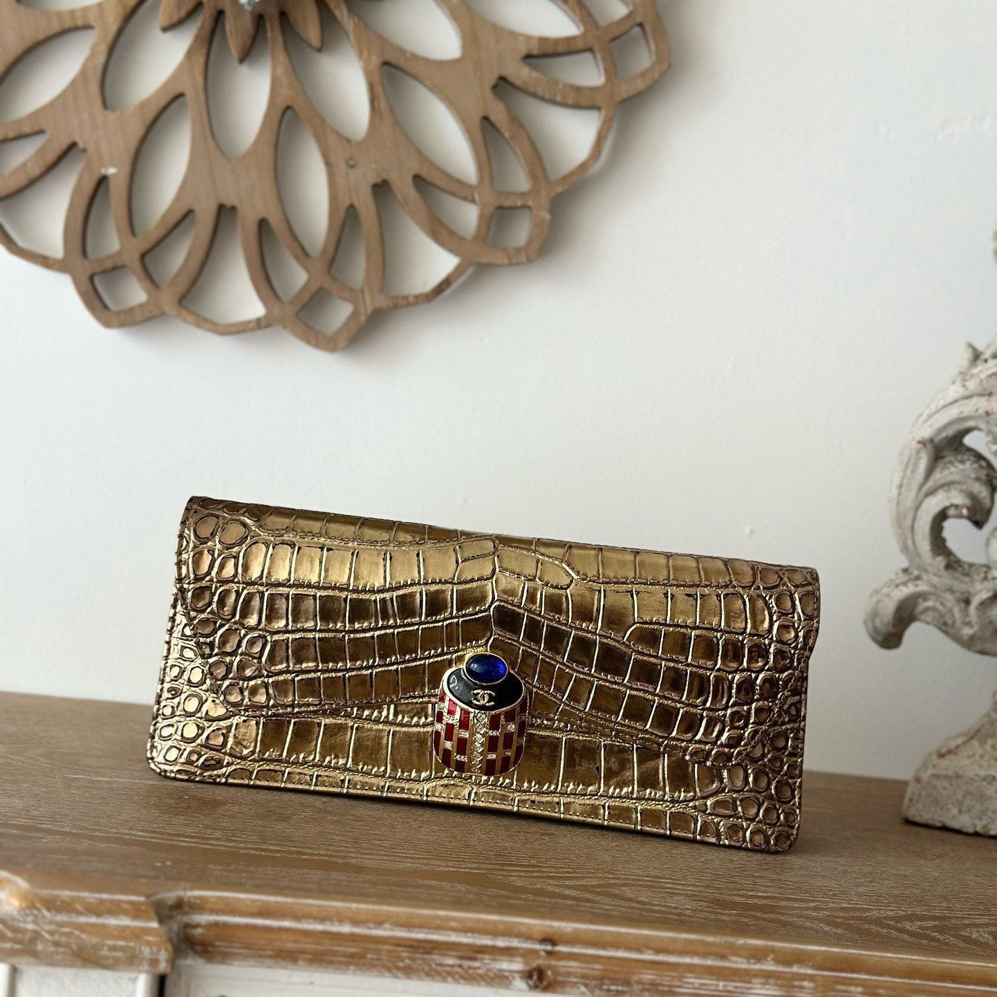 Chanel Vintage Crocodile-embossed Gold Clutch Bag Cowhide 275839