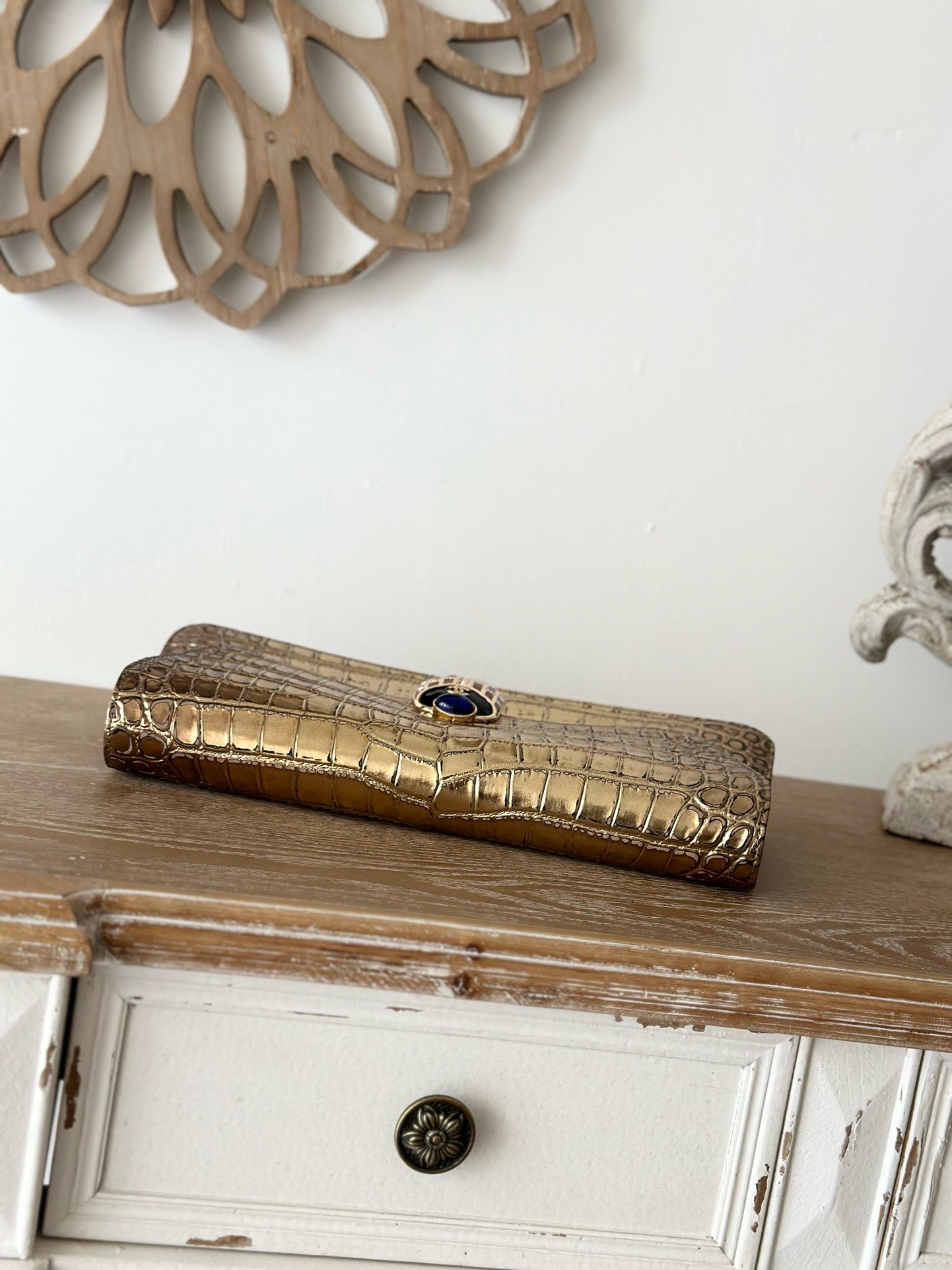 Chanel Vintage Crocodile-embossed Gold Clutch Bag Cowhide 275839