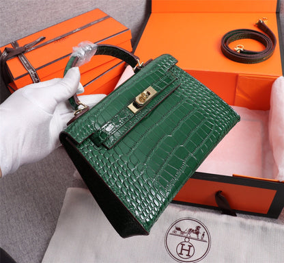 HM KELLY MINI 19 CASTLETON GREEN CROCODILE EMBOSSED CALFSKIN GOLD HARDWARE