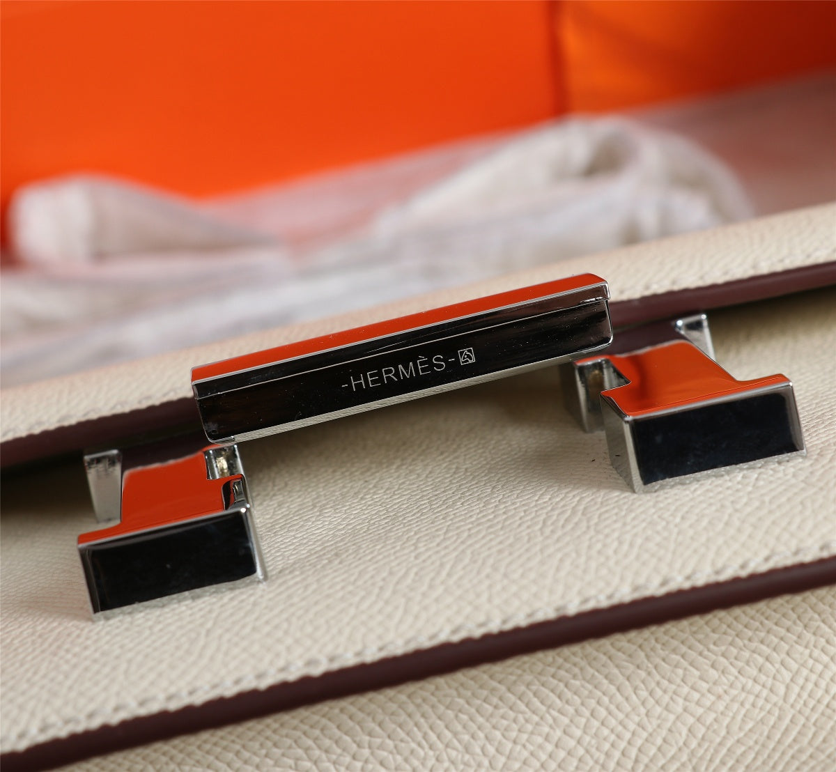 HM CONSTANCE BAGS 22 CREAM EPSOM SILVER HARDWARE