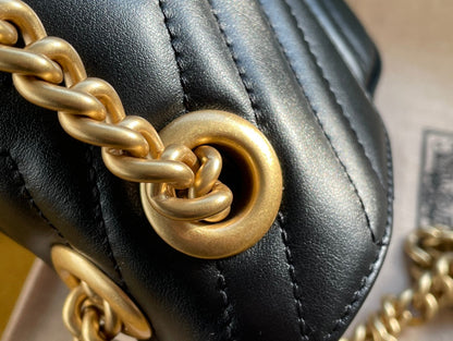 GG MARMONT MATELASS_ LARGE 26 BAG BLACK CALFSKIN
