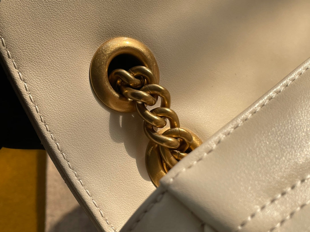 GG MARMONT MATELASS_ LARGE 26 BAG WHITE CALFSKIN