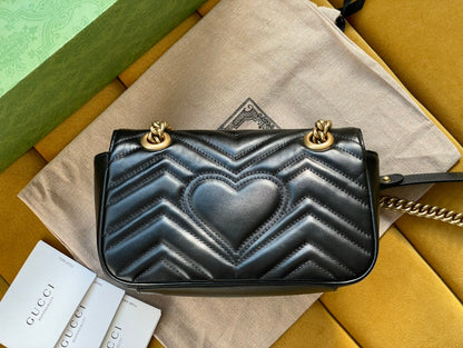 GG MARMONT MATELASS_ SMALL 22 BAG BLACK CALFSKIN