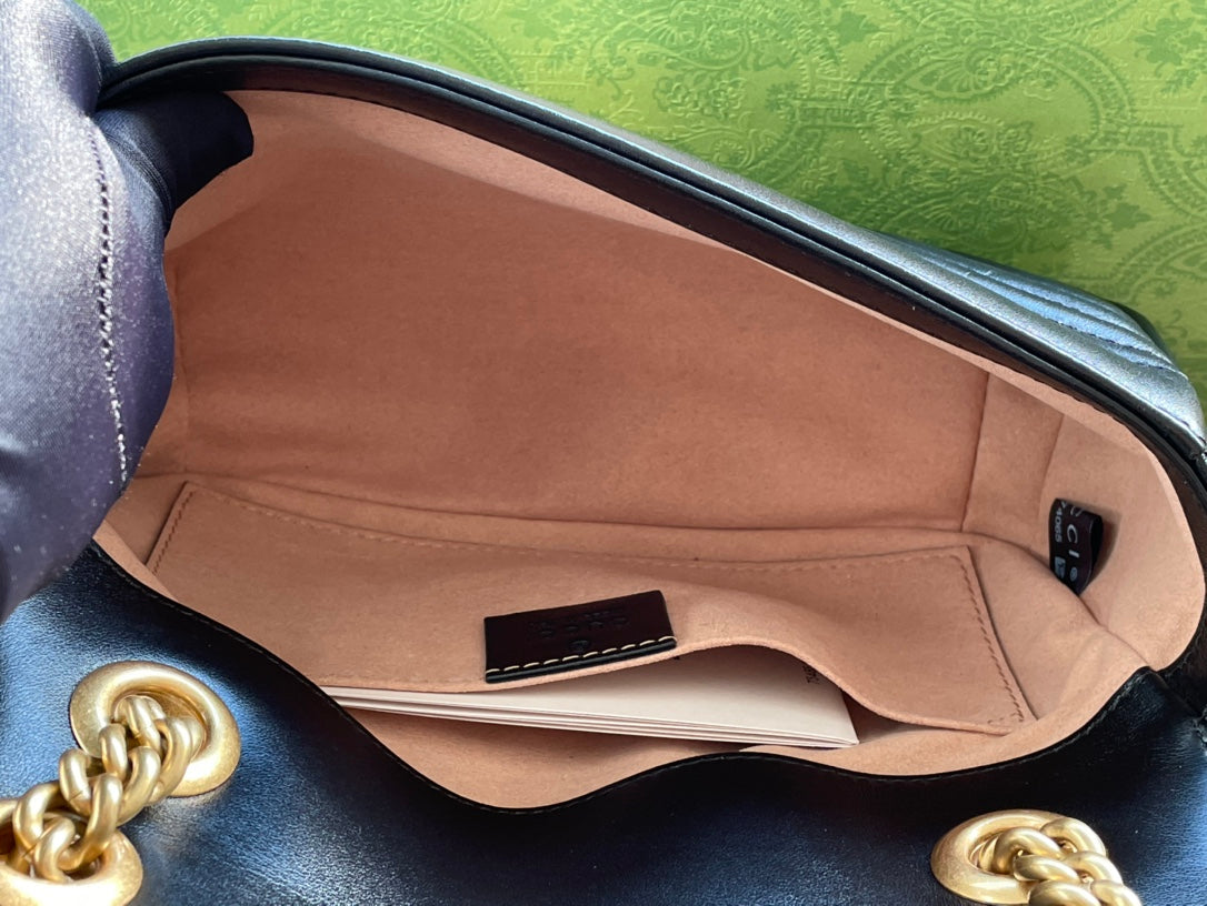 GG MARMONT MATELASS_ SMALL 22 BAG BLACK CALFSKIN