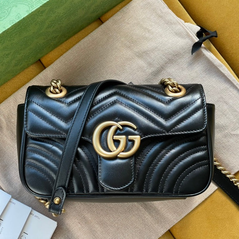 GG MARMONT MATELASS_ SMALL 22 BAG BLACK CALFSKIN