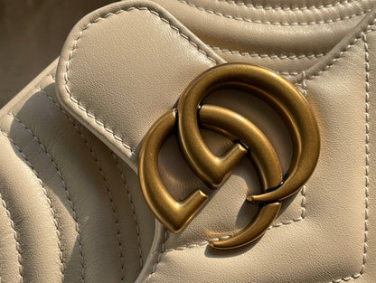 GG MARMONT MATELASS_ SMALL 22 BAG WHITE CALFSKIN