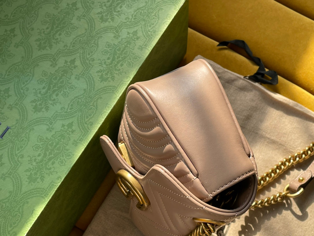 GG MARMONT MATELASS_ SMALL 22 BAG BEIGE CALFSKIN