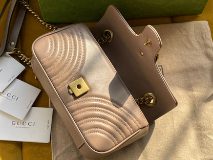 GG MARMONT MATELASS_ SMALL 22 BAG BEIGE CALFSKIN
