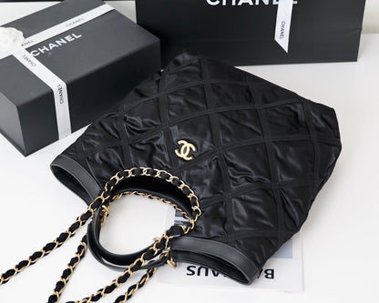 CC 22P Maxi Shopping Bag Black Nylon with Grosgrain
