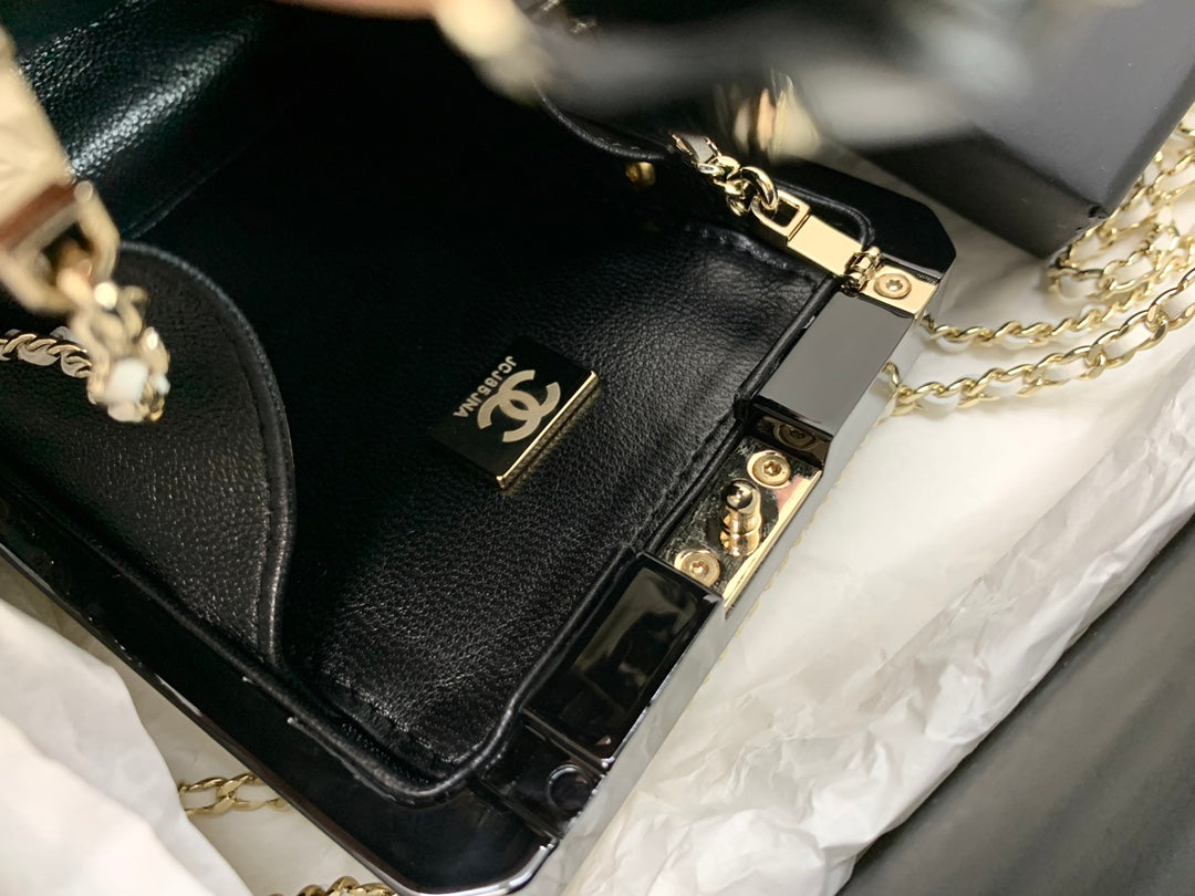 CC N5 Perfume Bottle Bag White Quited Lambskin