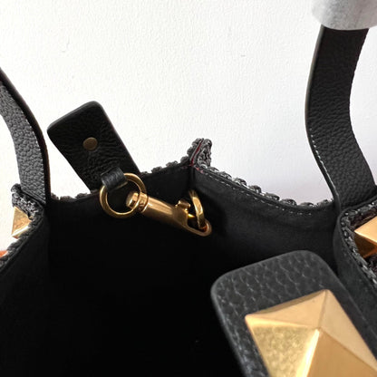 Valentino Spring and Summer Tote Bag Black Raffia 552569