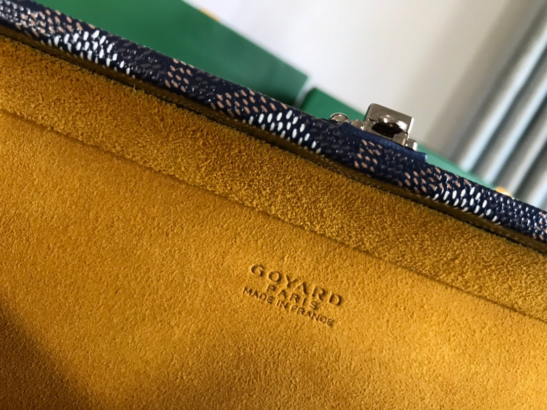 GRAND H_TEL TRUNK BAG 24 IN NAVY BLUE GOYARDINE CANVAS AND CALFSKIN