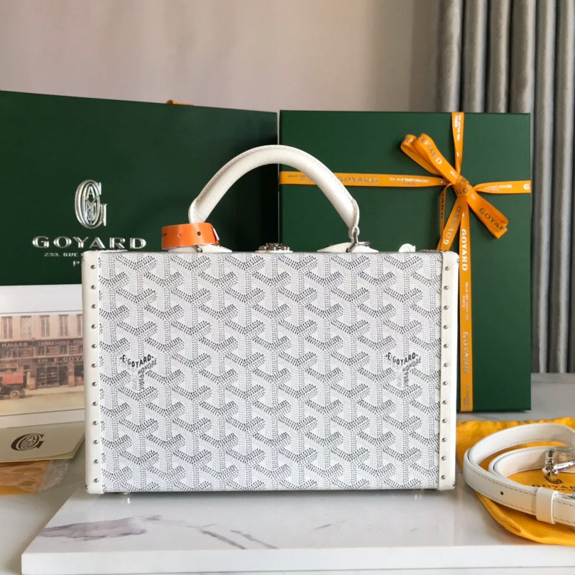 GRAND H_TEL TRUNK BAG 24 IN WHITE GOYARDINE CANVAS AND CALFSKIN