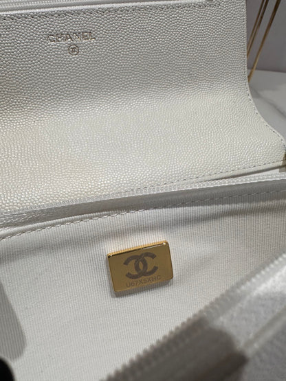 CC 24K Woc 19cm Cream Grained Calfskin Gold Hardware