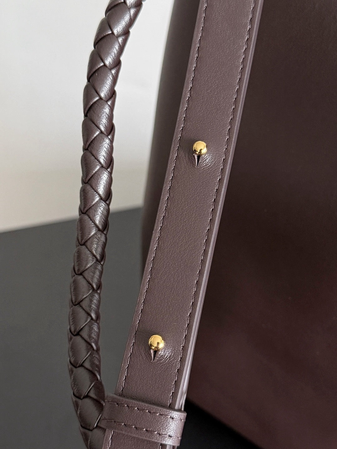 Bottega Veneta 2025 Andiamo Bucket Bag 34cm Fondant Silky Calfskin Suede
