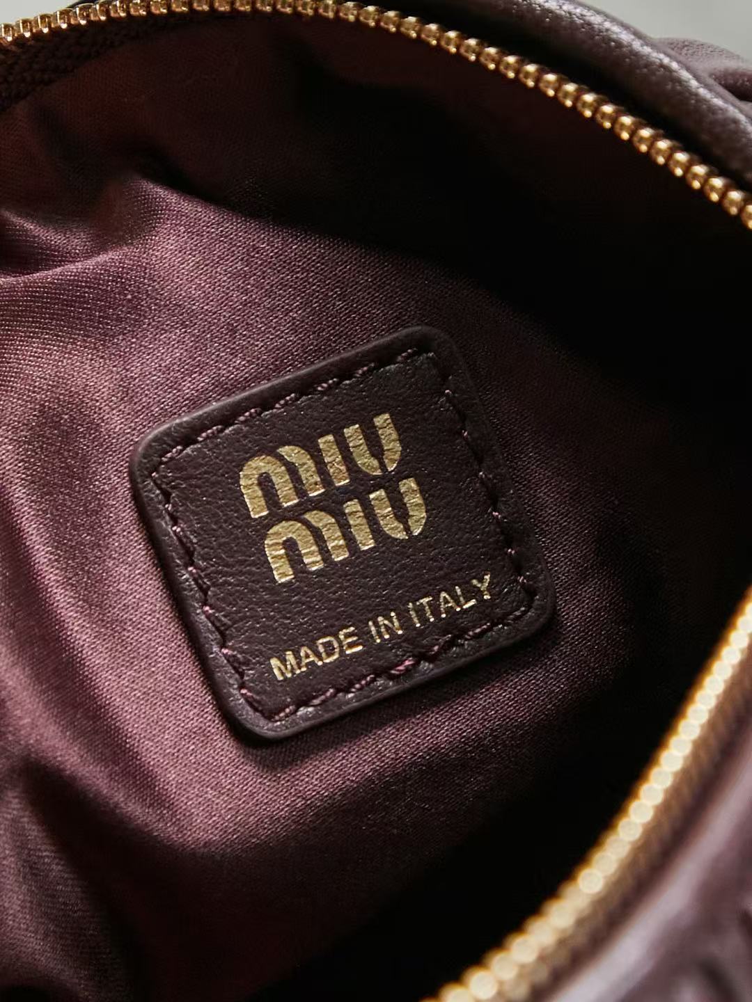Miu Matelassé Pouch Bag 23cm Chocolate Leather