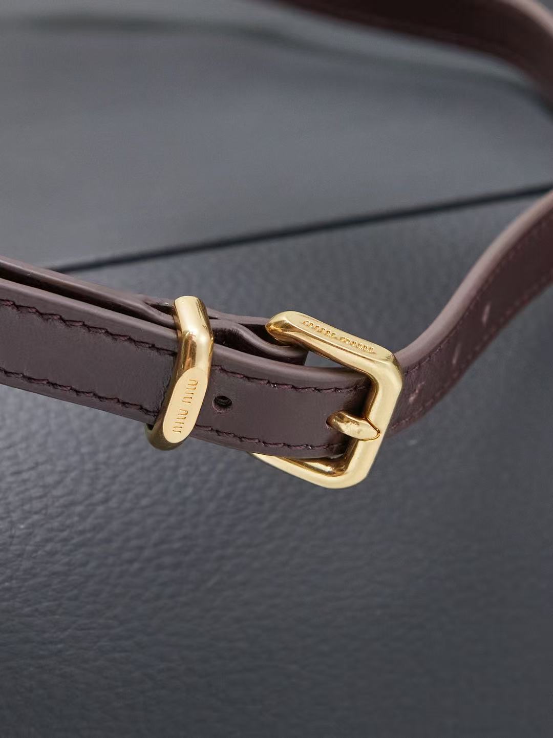 Miu Matelassé Pouch Bag 23cm Chocolate Leather