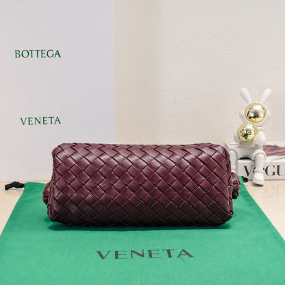 BV Small Intrecciato Clutch Barolo Leather