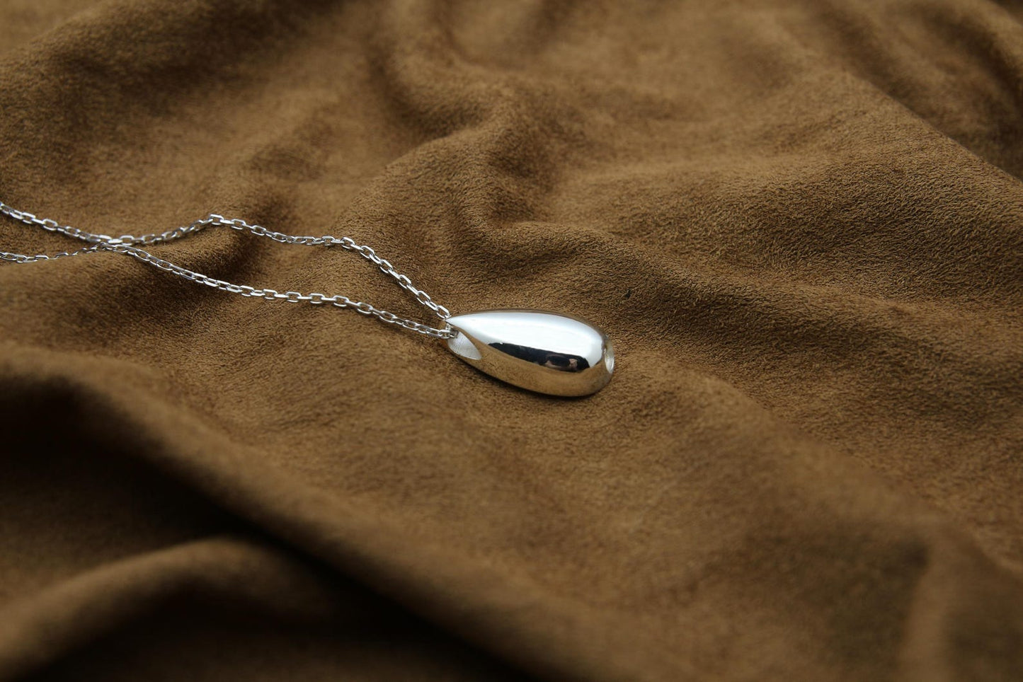 Teardrop Urn Necklace – 925 Sterling Silver Memorial Ash Pendant (16,20,26 mm)