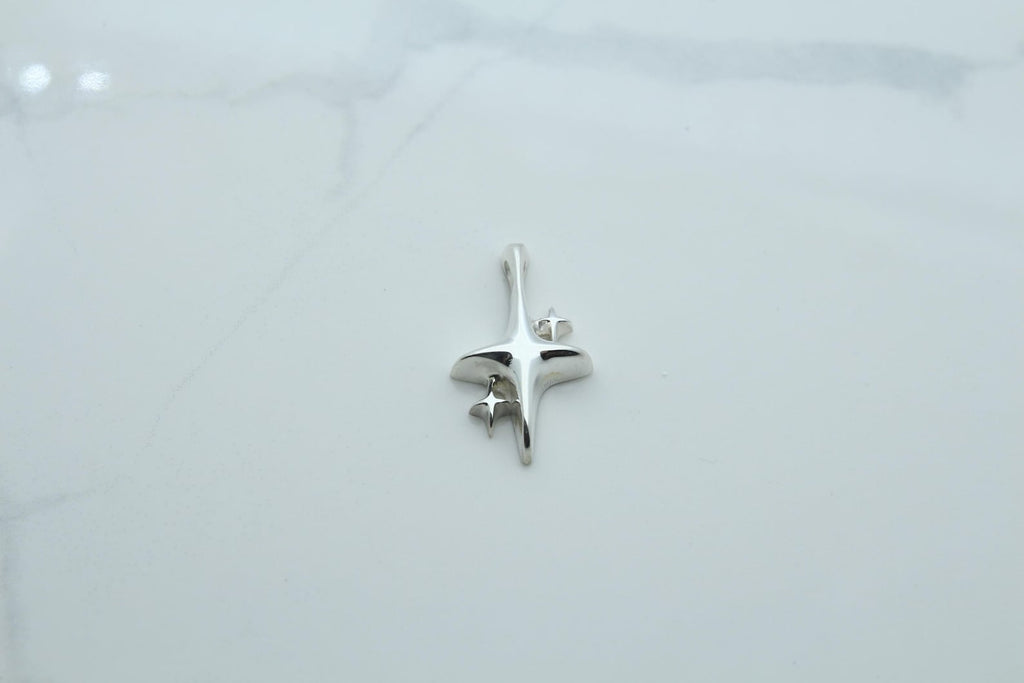North Star Urn Necklace – 925 Sterling Silver Memorial Ash Pendant (26 mm / 32 mm)