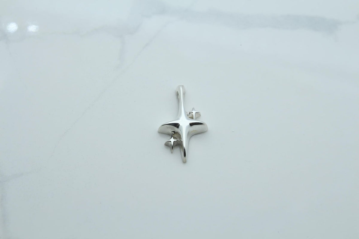 North Star Urn Necklace – 925 Sterling Silver Memorial Ash Pendant (26 mm / 32 mm)