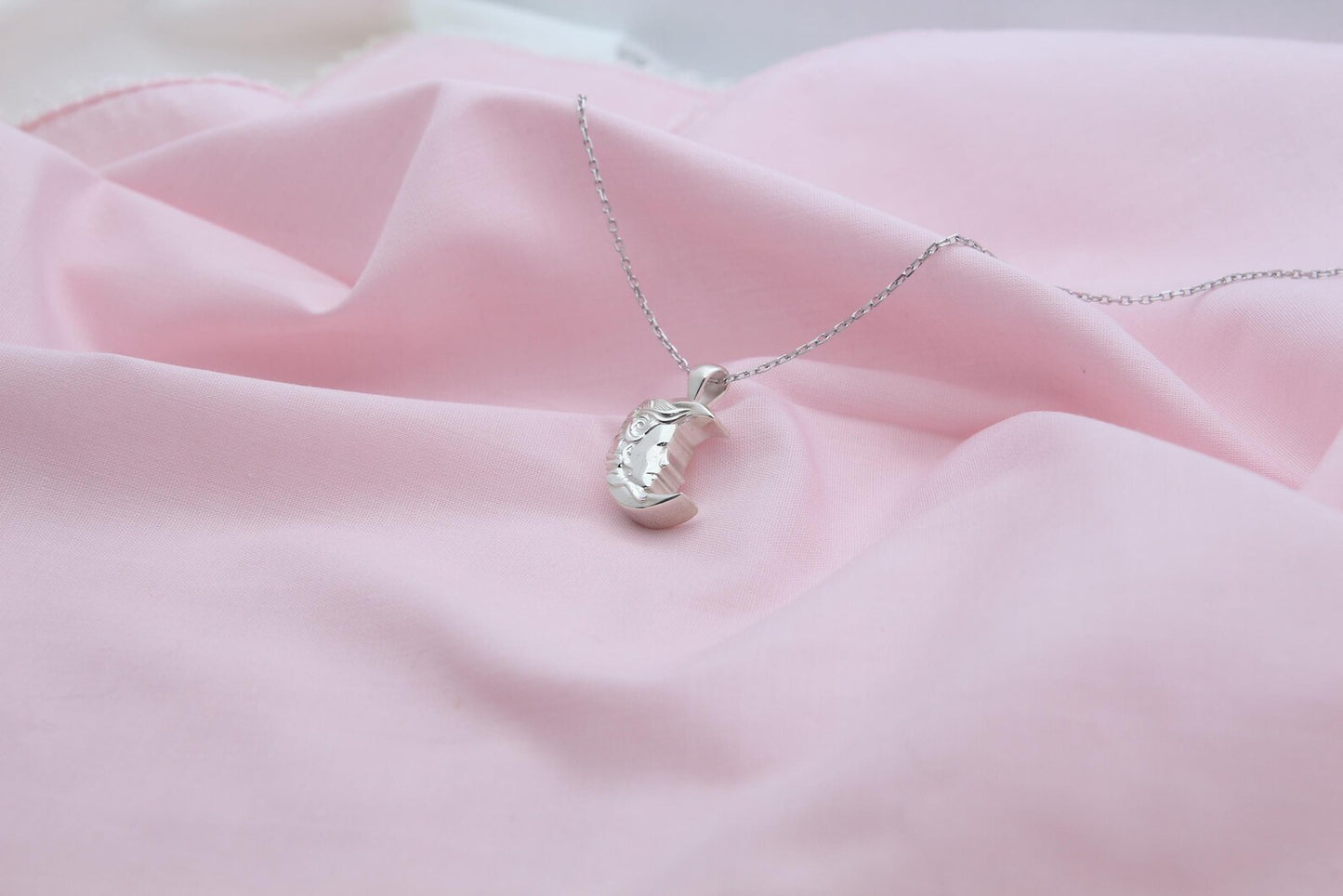 Moon Woman Silhouette Urn Necklace – 925 Sterling Silver Memorial Ash Pendant (16.5 mm)
