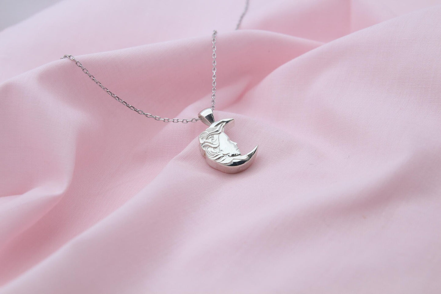 Moon Woman Silhouette Urn Necklace – 925 Sterling Silver Memorial Ash Pendant (16.5 mm)