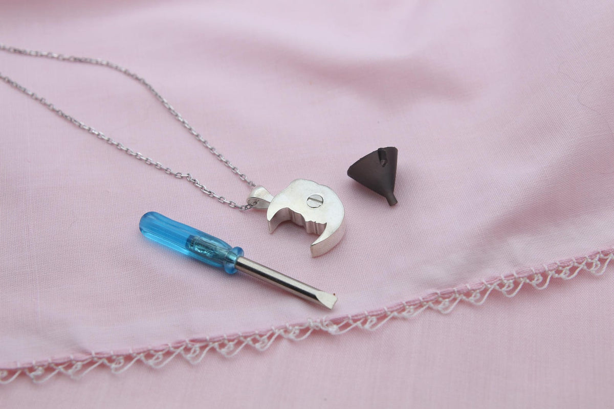 Moon Woman Silhouette Urn Necklace – 925 Sterling Silver Memorial Ash Pendant (16.5 mm)