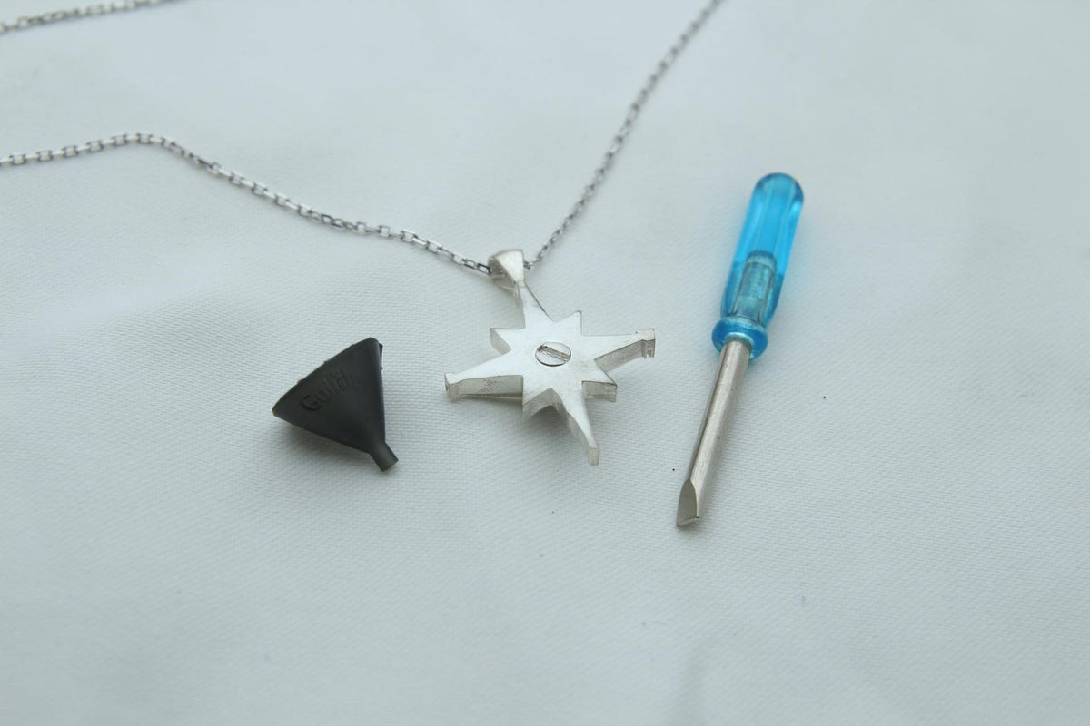 Compass Urn Necklace – 925 Sterling Silver Memorial Ash Pendant (25 mm)