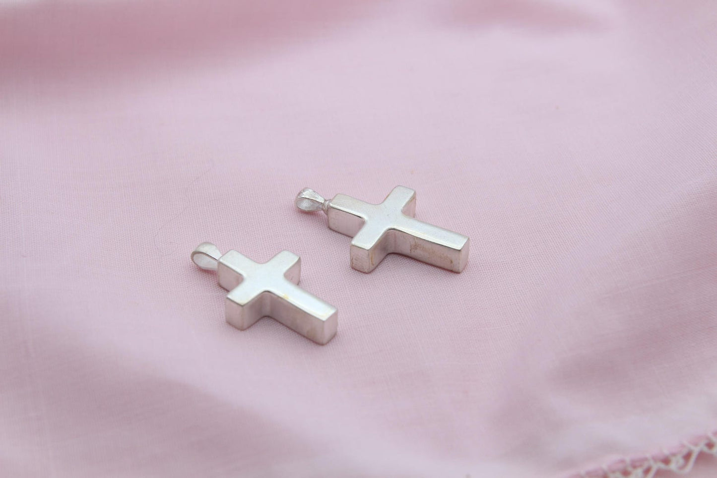 Cross Urn Necklace – 925 Sterling Silver Memorial Ash Pendant with Optional Engraving
