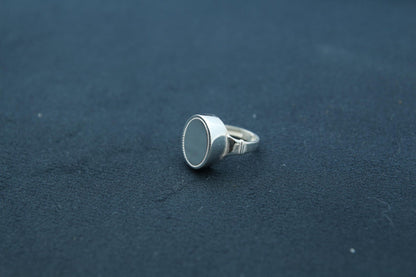 Unisex Oval Urn Ring – 925 Sterling Silver Memorial Ash Ring (15 × 12 mm)