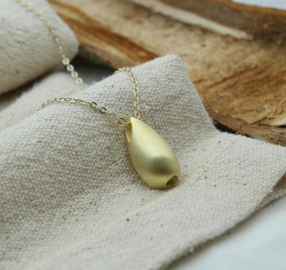 Elegant Teardrop Memorial Urn Necklace – 925 Sterling Silver Ash Holder Pendant – Custom Engraving Available