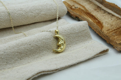 Lunar Muse Memorial Urn Necklace – 925 Sterling Silver Ash Pendant with Optional Engraving (16.5 mm)
