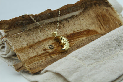 Lunar Muse Memorial Urn Necklace – 925 Sterling Silver Ash Pendant with Optional Engraving (16.5 mm)