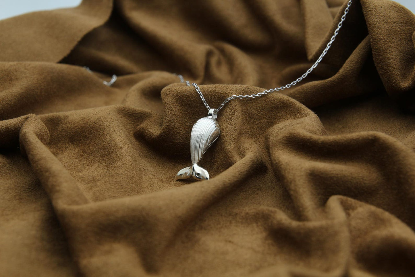 Ocean Guardian Urn Necklace – 925 Sterling Silver Ash Pendant with Optional Engraving (23 mm)