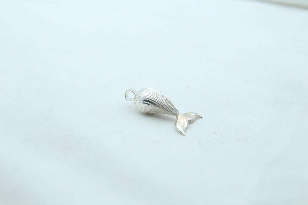 Ocean Guardian Urn Necklace – 925 Sterling Silver Ash Pendant with Optional Engraving (23 mm)