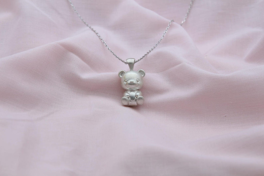 Bear Spirit Urn Necklace – 925 Sterling Silver Memorial Ash Pendant (18 mm)
