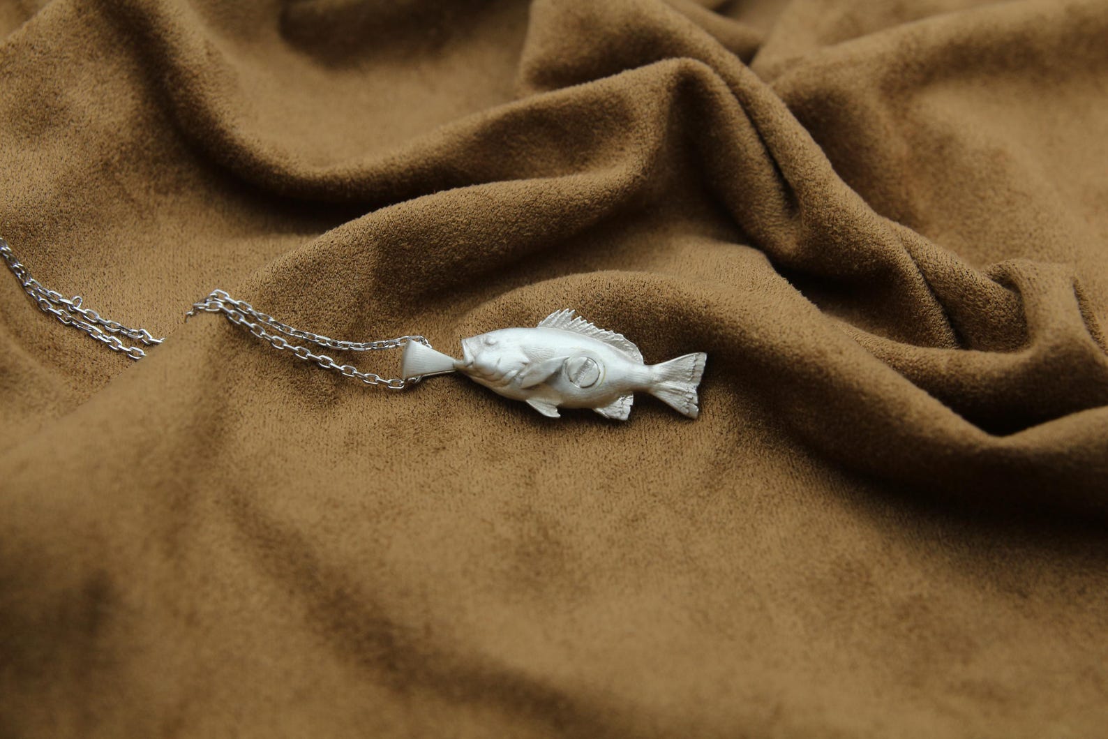 Ocean Whisper Fish Urn Necklace – 925 Sterling Silver Memorial Ash Pendant (27 mm)